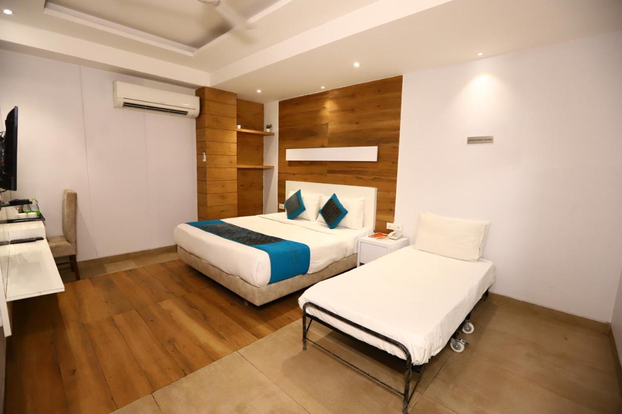 Hotel Stanley By Foxi Group- Near Delhi International Airport Nuova Delhi Esterno foto