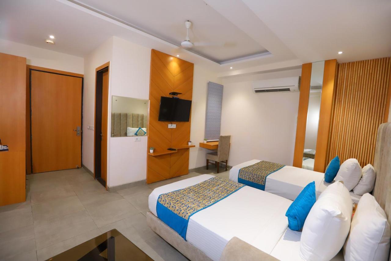 Hotel Stanley By Foxi Group- Near Delhi International Airport Nuova Delhi Esterno foto