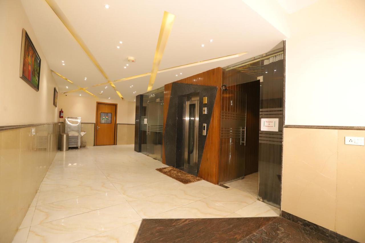 Hotel Stanley By Foxi Group- Near Delhi International Airport Nuova Delhi Esterno foto