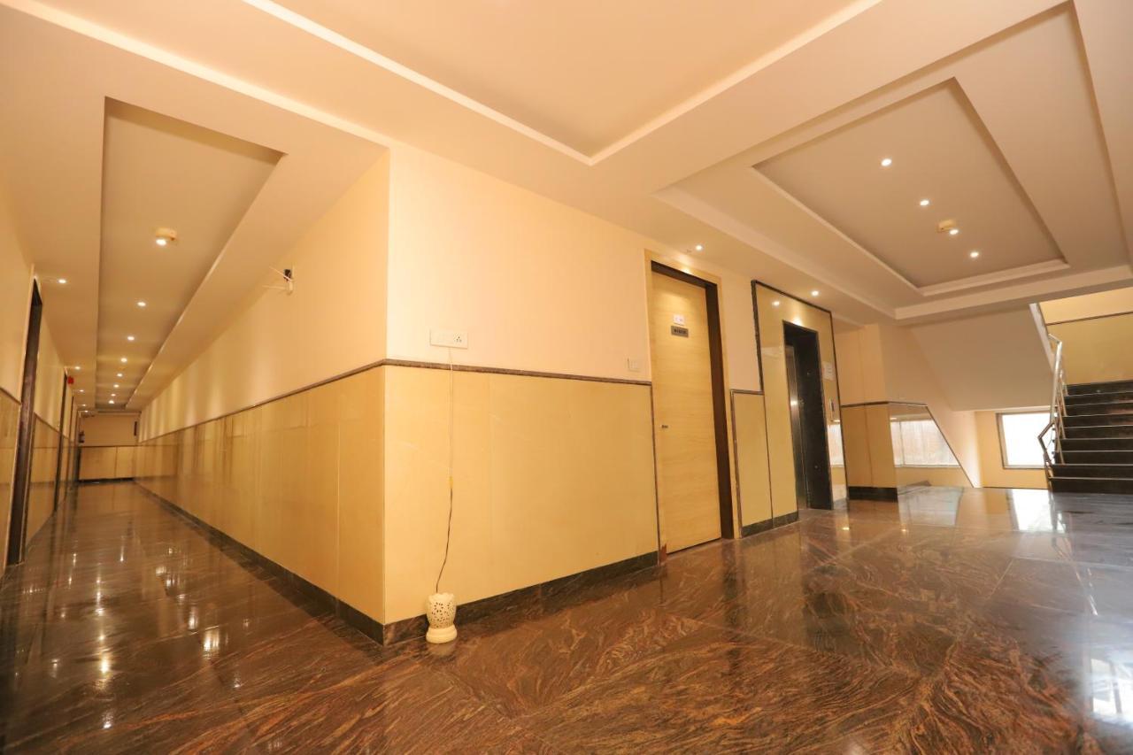 Hotel Stanley By Foxi Group- Near Delhi International Airport Nuova Delhi Esterno foto