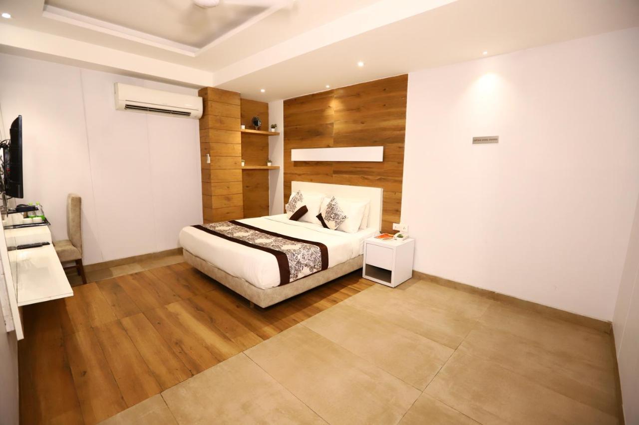 Hotel Stanley By Foxi Group- Near Delhi International Airport Nuova Delhi Esterno foto