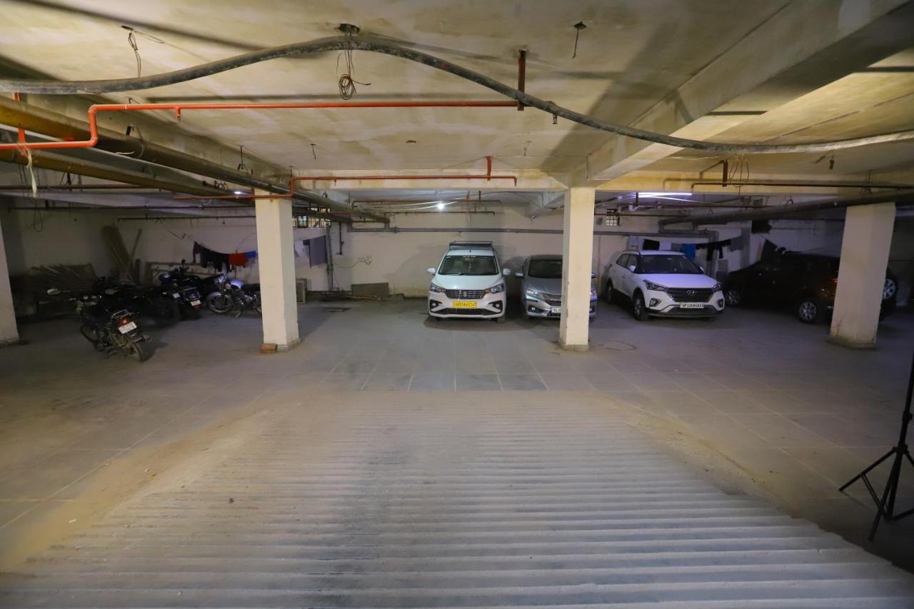 Hotel Stanley By Foxi Group- Near Delhi International Airport Nuova Delhi Esterno foto
