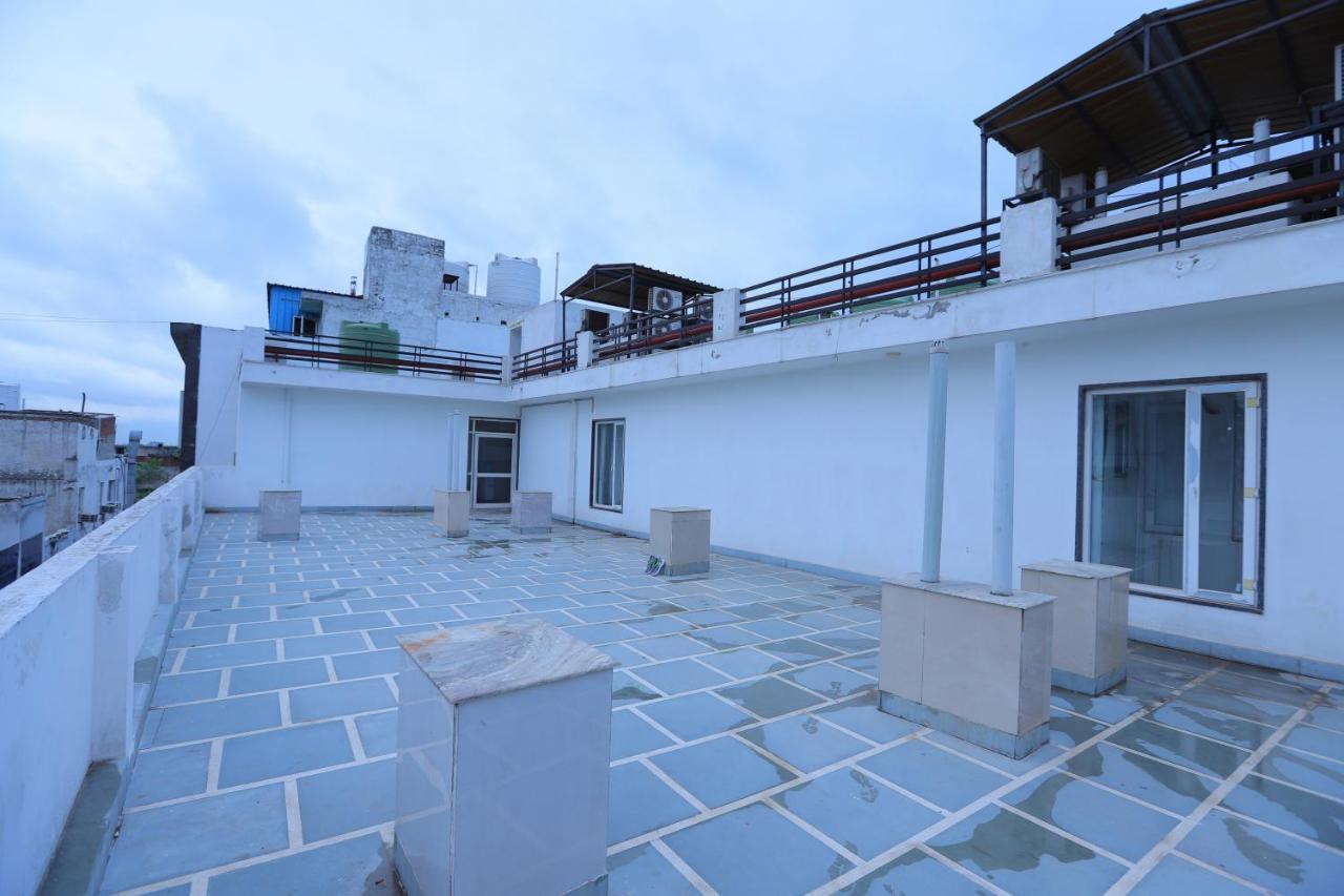 Hotel Stanley By Foxi Group- Near Delhi International Airport Nuova Delhi Esterno foto